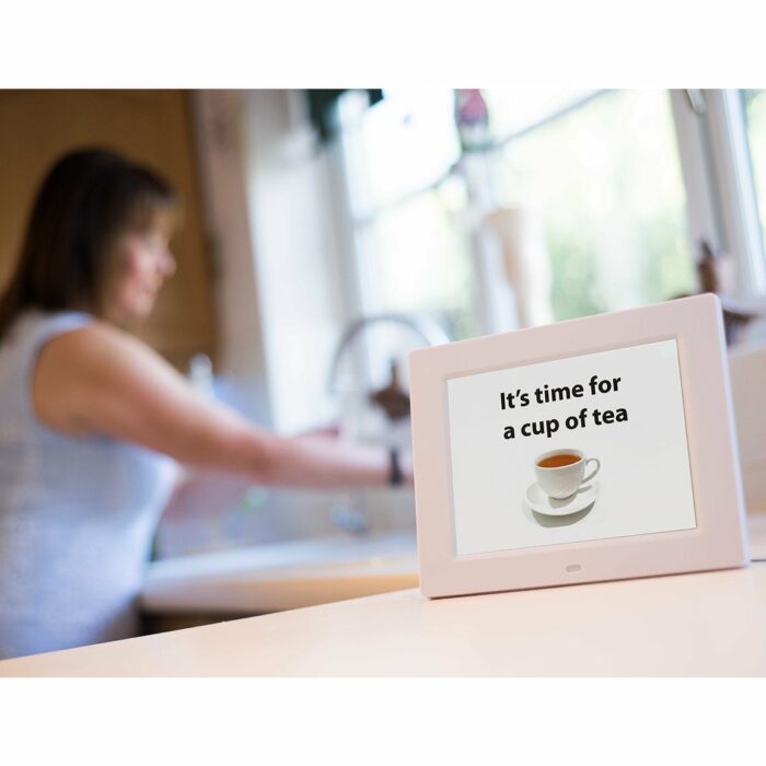 Rosebud Reminder Clock in partnership with Alzheimer's Society - Image 2